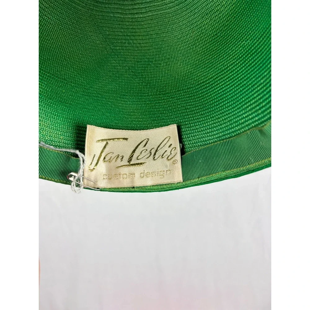 Vintage Jan Leslie Custom Design Green Straw Cloche Hat with Large Bow Accent